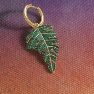 APM Monaco Wonderland Single Tropical Leaf Earring - Yellow Silver